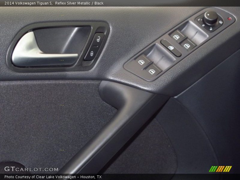 Reflex Silver Metallic / Black 2014 Volkswagen Tiguan S