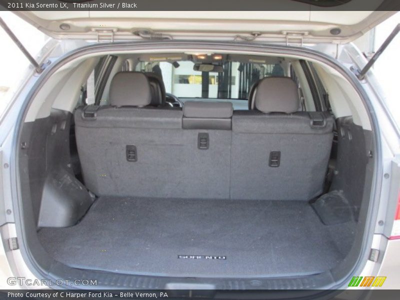 Titanium Silver / Black 2011 Kia Sorento LX