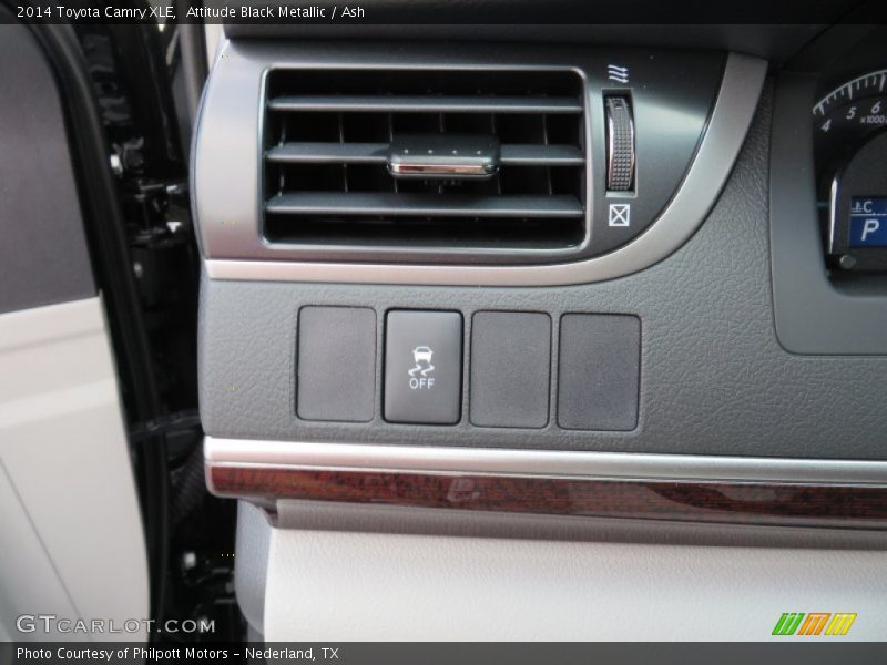 Attitude Black Metallic / Ash 2014 Toyota Camry XLE