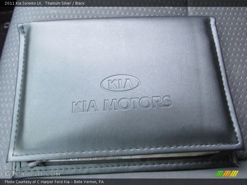 Titanium Silver / Black 2011 Kia Sorento LX