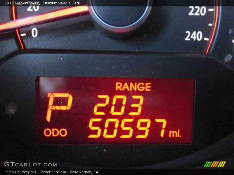 Titanium Silver / Black 2011 Kia Sorento LX
