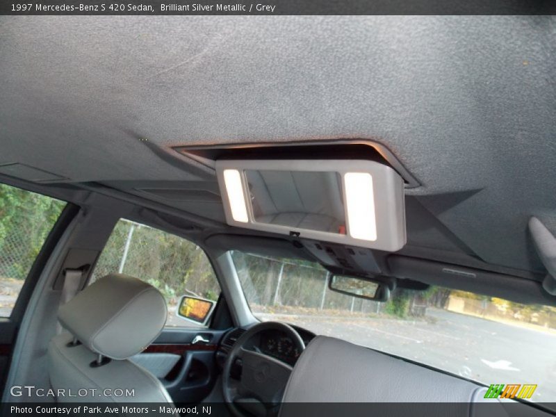 Brilliant Silver Metallic / Grey 1997 Mercedes-Benz S 420 Sedan