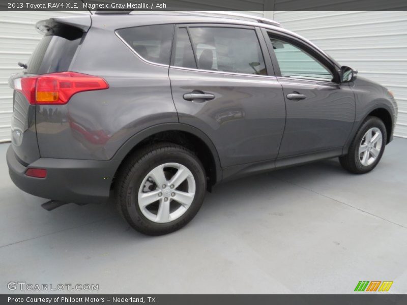Magnetic Gray Metallic / Ash 2013 Toyota RAV4 XLE