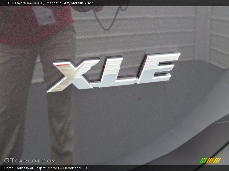 Magnetic Gray Metallic / Ash 2013 Toyota RAV4 XLE