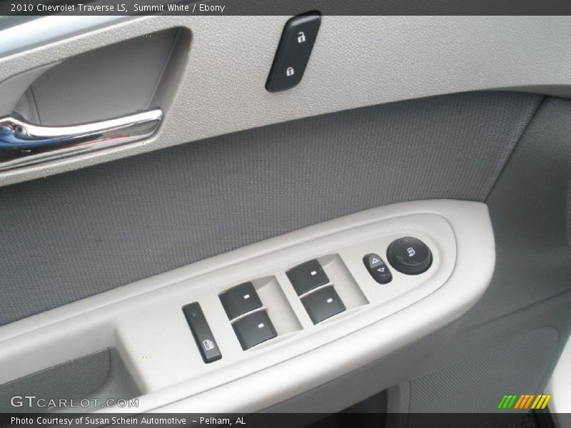 Summit White / Ebony 2010 Chevrolet Traverse LS
