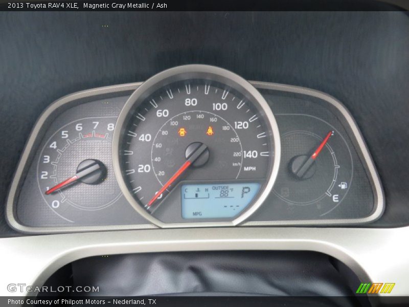 Magnetic Gray Metallic / Ash 2013 Toyota RAV4 XLE