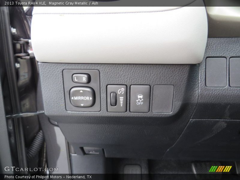 Magnetic Gray Metallic / Ash 2013 Toyota RAV4 XLE