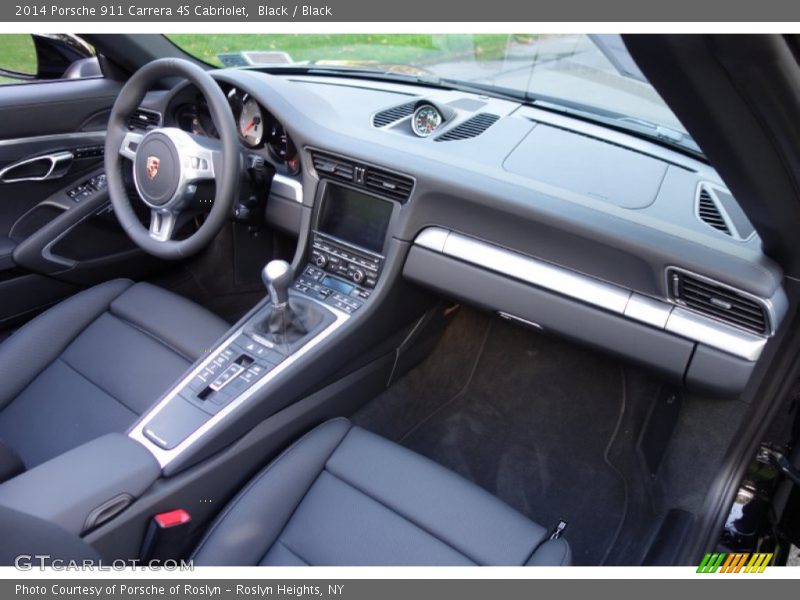 Dashboard of 2014 911 Carrera 4S Cabriolet