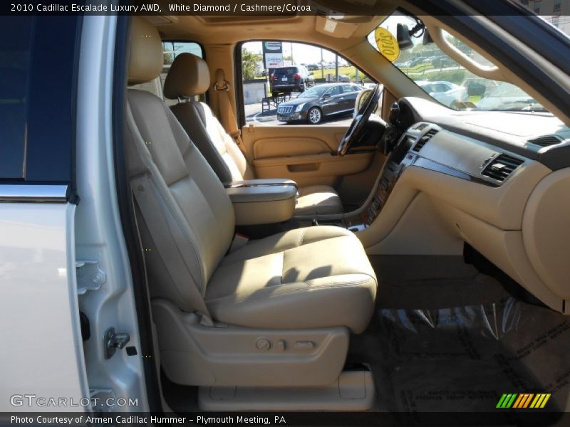 White Diamond / Cashmere/Cocoa 2010 Cadillac Escalade Luxury AWD