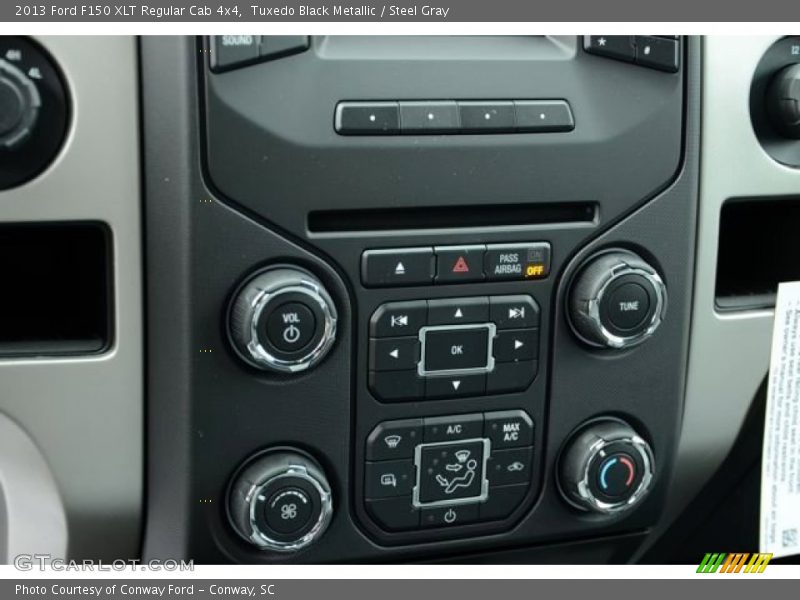 Tuxedo Black Metallic / Steel Gray 2013 Ford F150 XLT Regular Cab 4x4