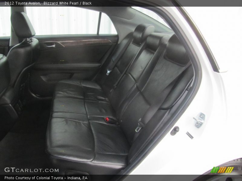Blizzard White Pearl / Black 2012 Toyota Avalon