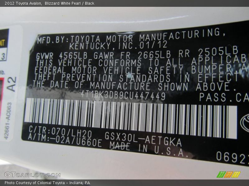Blizzard White Pearl / Black 2012 Toyota Avalon