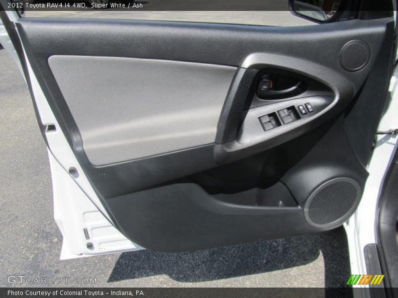 Super White / Ash 2012 Toyota RAV4 I4 4WD