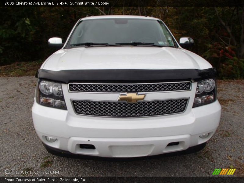 Summit White / Ebony 2009 Chevrolet Avalanche LTZ 4x4