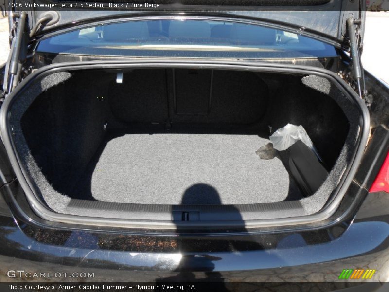 Black / Pure Beige 2006 Volkswagen Jetta 2.5 Sedan