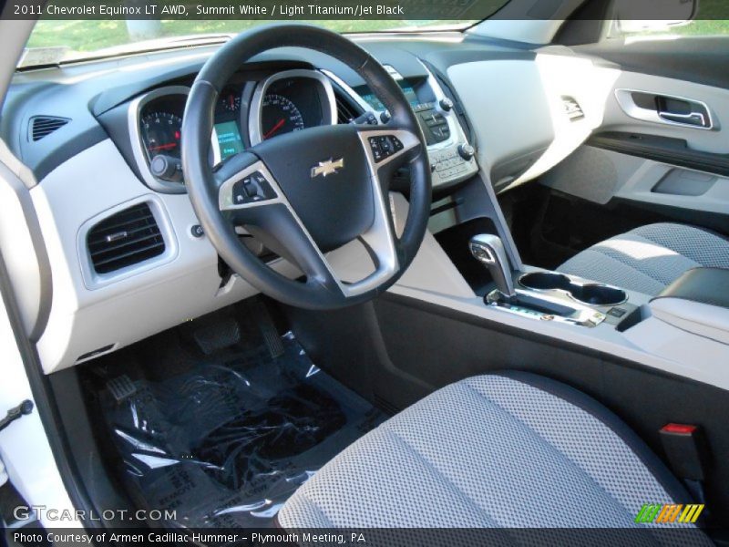 Summit White / Light Titanium/Jet Black 2011 Chevrolet Equinox LT AWD