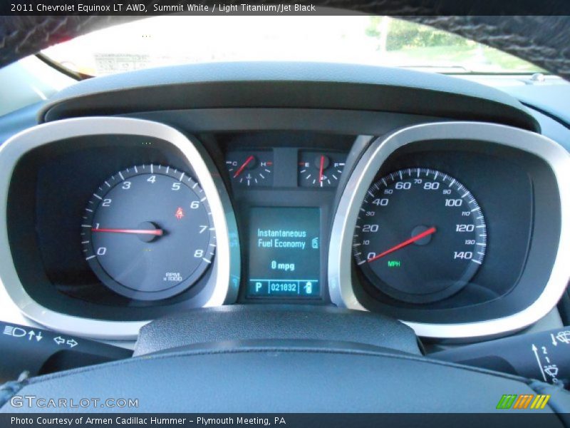 Summit White / Light Titanium/Jet Black 2011 Chevrolet Equinox LT AWD