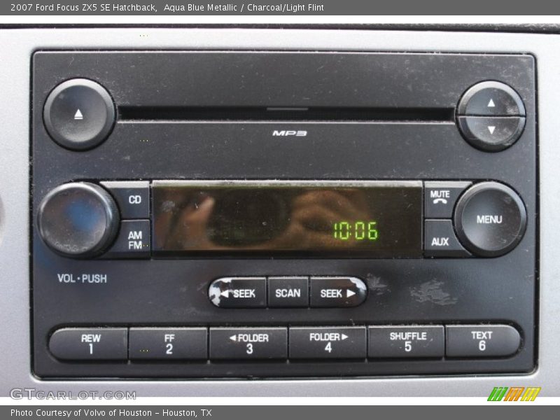 Controls of 2007 Focus ZX5 SE Hatchback