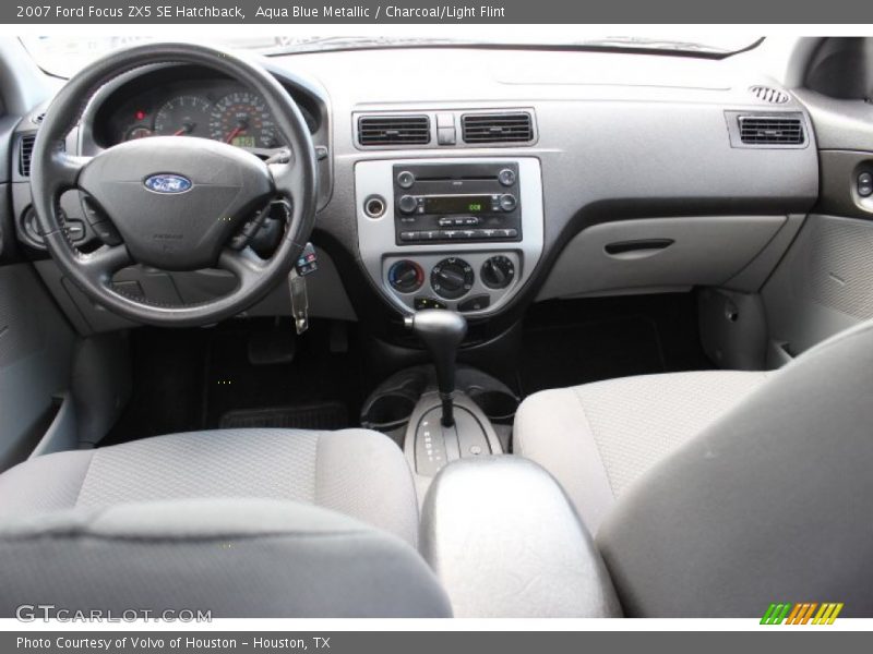 Dashboard of 2007 Focus ZX5 SE Hatchback
