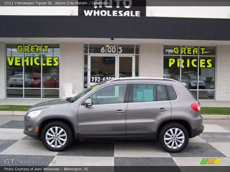 Alpine Gray Metallic / Sandstone 2011 Volkswagen Tiguan SE