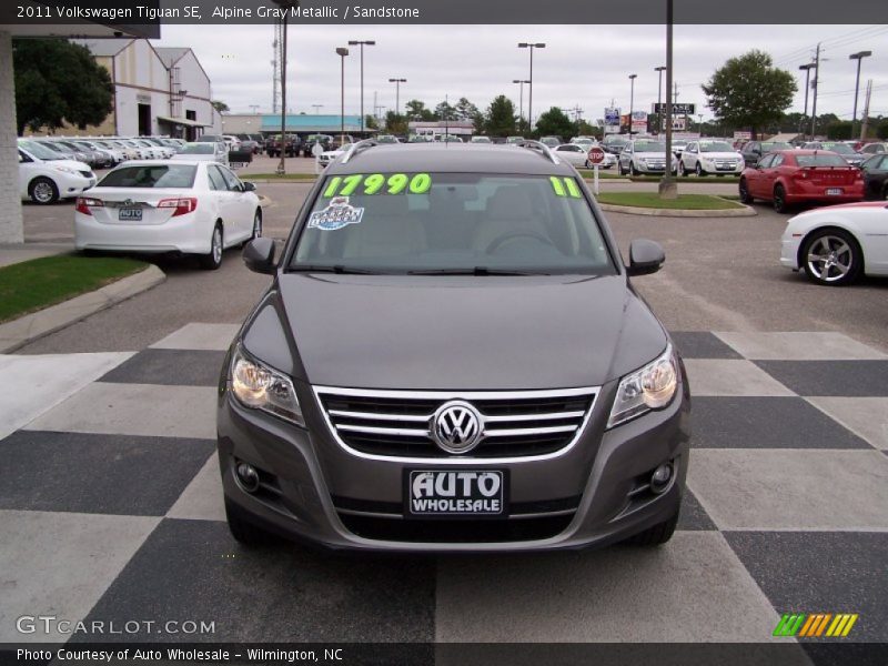 Alpine Gray Metallic / Sandstone 2011 Volkswagen Tiguan SE