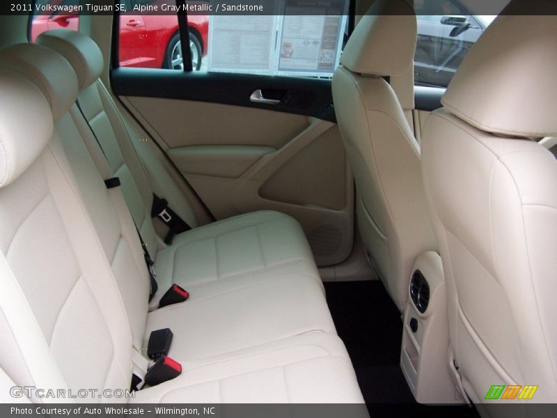 Alpine Gray Metallic / Sandstone 2011 Volkswagen Tiguan SE