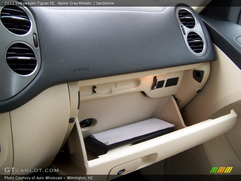 Alpine Gray Metallic / Sandstone 2011 Volkswagen Tiguan SE