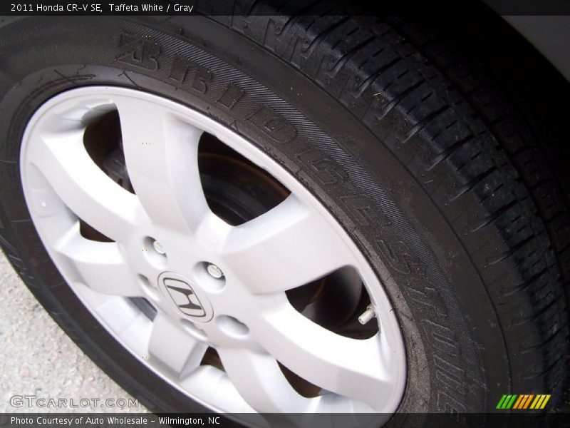 Taffeta White / Gray 2011 Honda CR-V SE