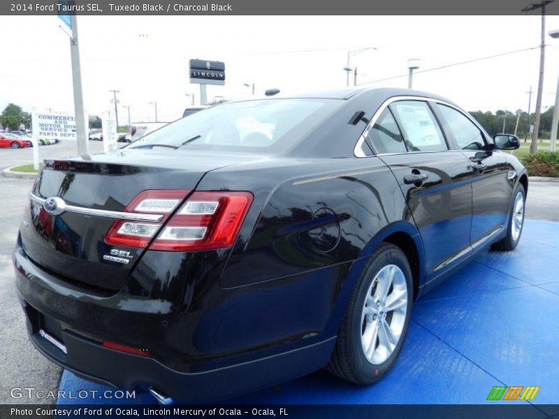 Tuxedo Black / Charcoal Black 2014 Ford Taurus SEL