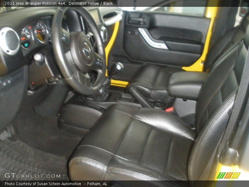Detonator Yellow / Black 2011 Jeep Wrangler Rubicon 4x4