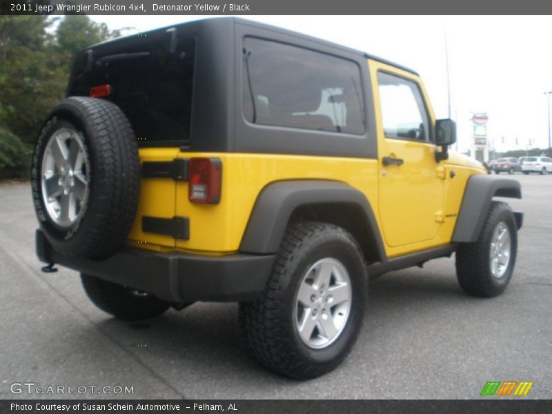 Detonator Yellow / Black 2011 Jeep Wrangler Rubicon 4x4