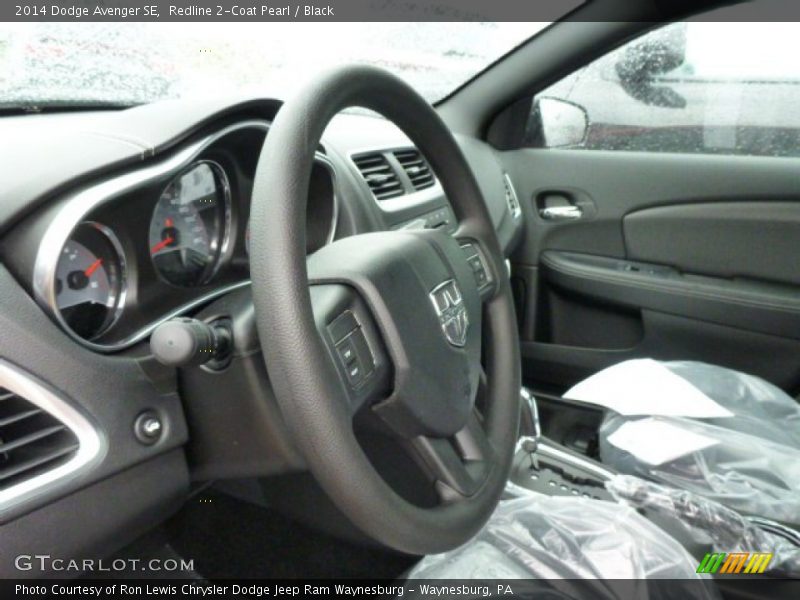 Redline 2-Coat Pearl / Black 2014 Dodge Avenger SE