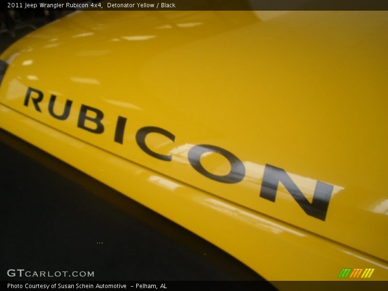 Detonator Yellow / Black 2011 Jeep Wrangler Rubicon 4x4