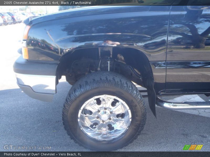 Black / Tan/Neutral 2005 Chevrolet Avalanche Z71 4x4