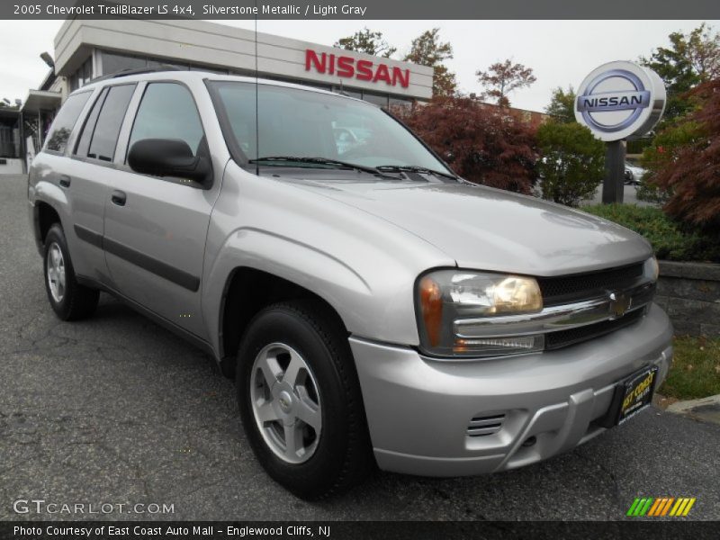 Silverstone Metallic / Light Gray 2005 Chevrolet TrailBlazer LS 4x4