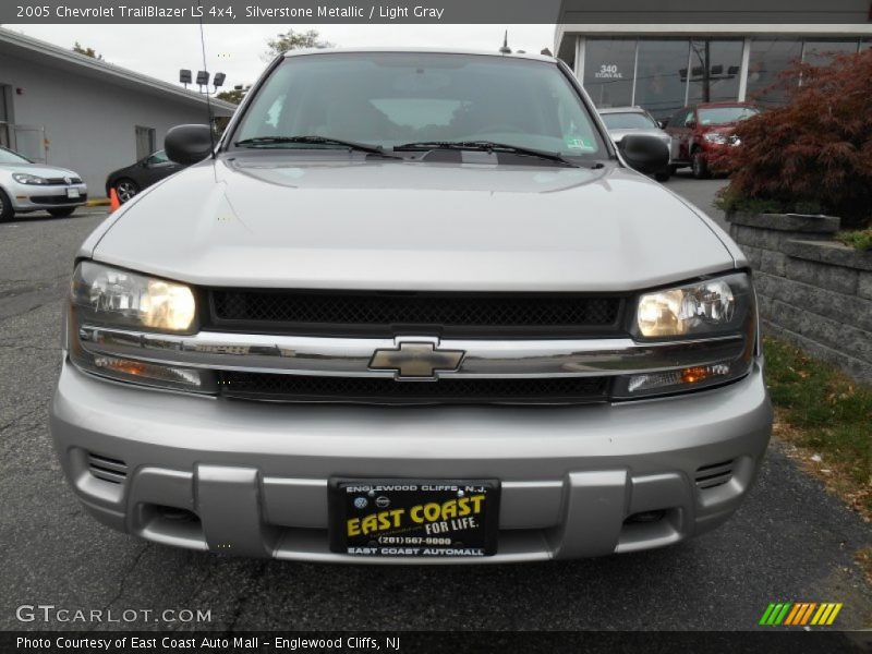 Silverstone Metallic / Light Gray 2005 Chevrolet TrailBlazer LS 4x4
