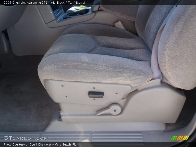Black / Tan/Neutral 2005 Chevrolet Avalanche Z71 4x4