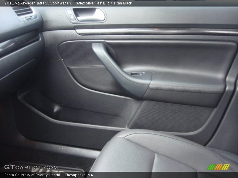 Reflex Silver Metallic / Titan Black 2011 Volkswagen Jetta SE SportWagen