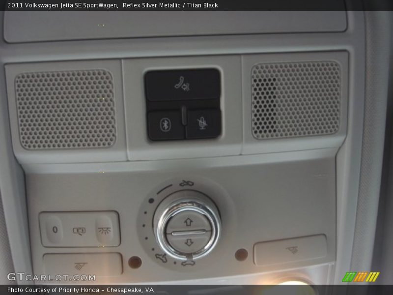 Reflex Silver Metallic / Titan Black 2011 Volkswagen Jetta SE SportWagen