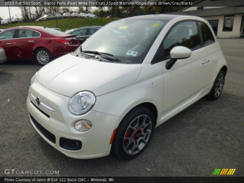 Bianco Perla (Pearl White Tri-Coat) / Sport Marrone/Grigio/Nero (Brown/Gray/Black) 2013 Fiat 500 Sport