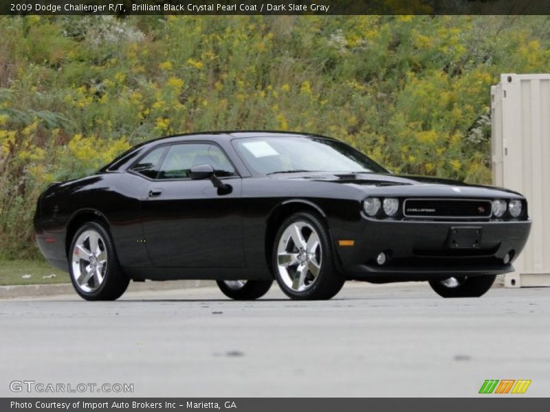 Front 3/4 View of 2009 Challenger R/T