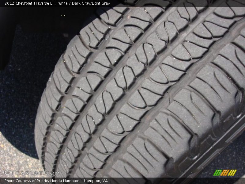 White / Dark Gray/Light Gray 2012 Chevrolet Traverse LT