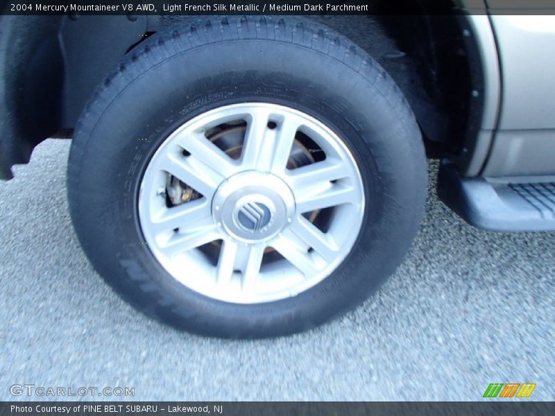 Light French Silk Metallic / Medium Dark Parchment 2004 Mercury Mountaineer V8 AWD