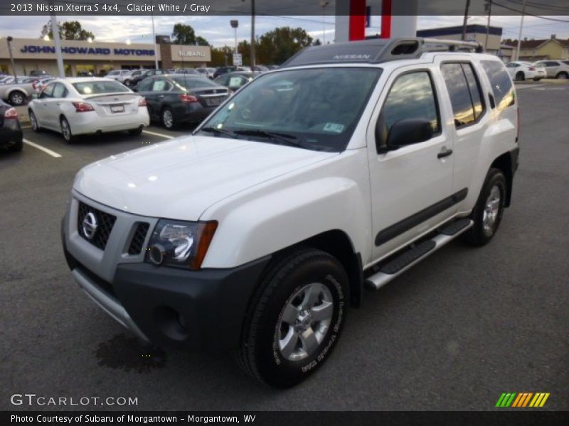 Glacier White / Gray 2013 Nissan Xterra S 4x4