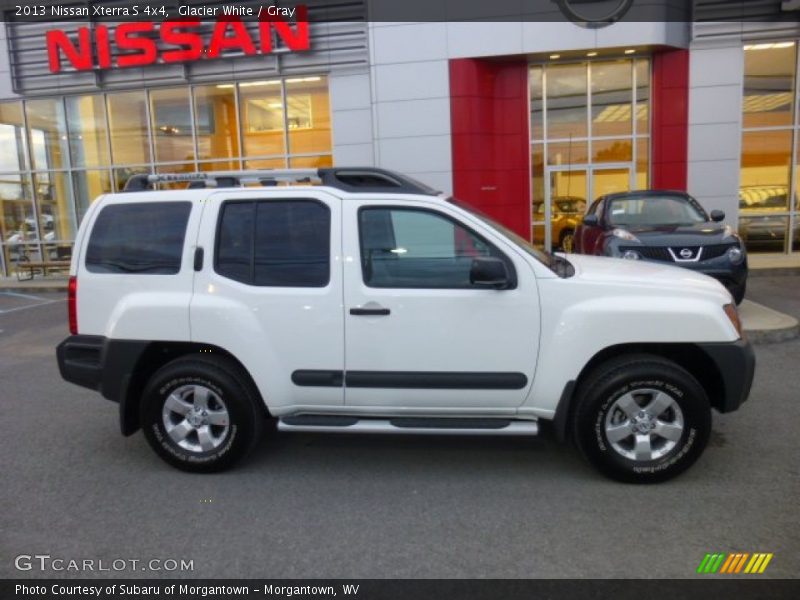 Glacier White / Gray 2013 Nissan Xterra S 4x4