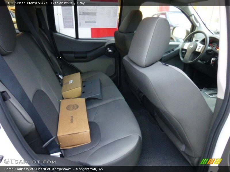 Glacier White / Gray 2013 Nissan Xterra S 4x4