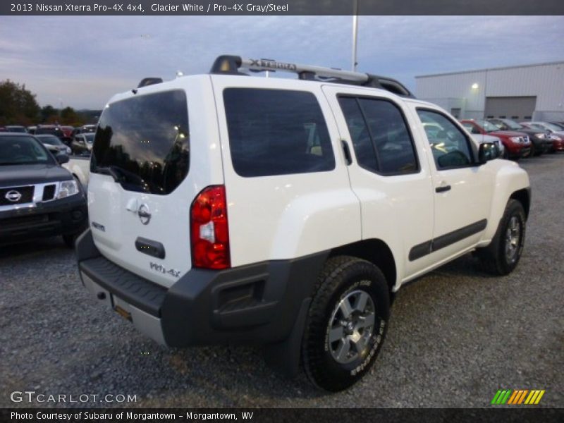 Glacier White / Pro-4X Gray/Steel 2013 Nissan Xterra Pro-4X 4x4