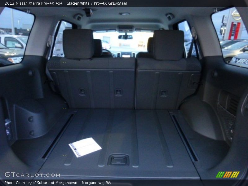 Glacier White / Pro-4X Gray/Steel 2013 Nissan Xterra Pro-4X 4x4