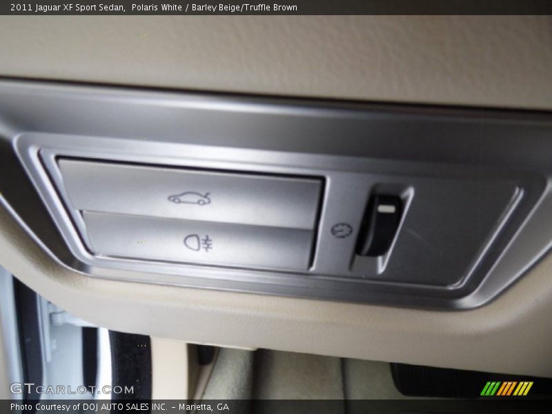 Polaris White / Barley Beige/Truffle Brown 2011 Jaguar XF Sport Sedan