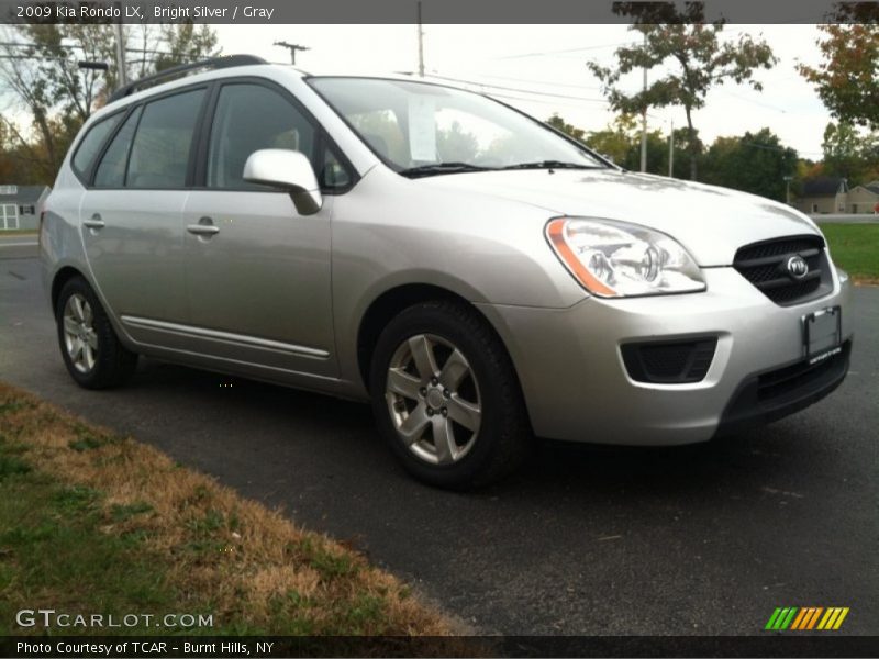 Bright Silver / Gray 2009 Kia Rondo LX